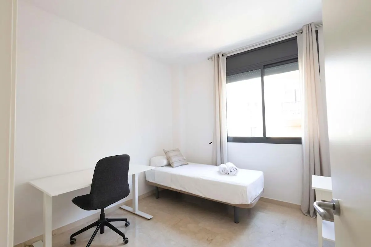 Apartment For 6, Spacious And Bright In Bonanova Barcelona