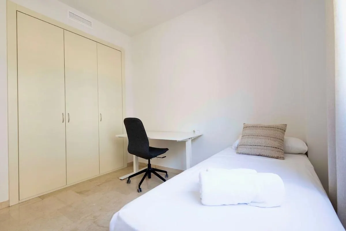 Apartment For 6, Spacious And Bright In Bonanova Barcelona
